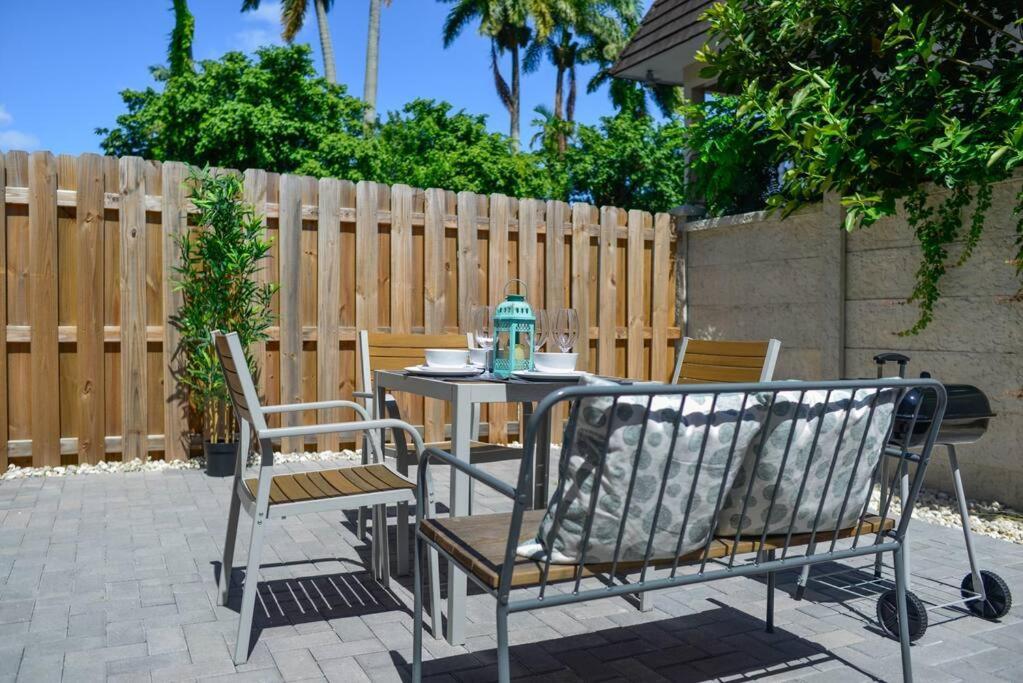 Awesome Townhouse 15 Minutes From The Beach Miami Exterior foto