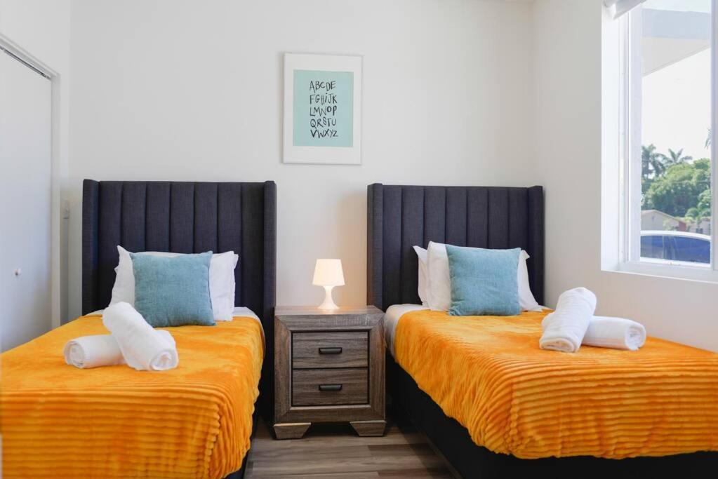 Awesome Townhouse 15 Minutes From The Beach Miami Exterior foto